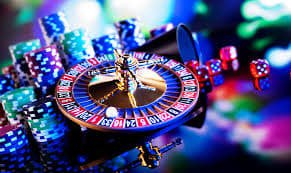 Dealer profesional live casino mpoxtra838 berinteraksi dengan pemain
